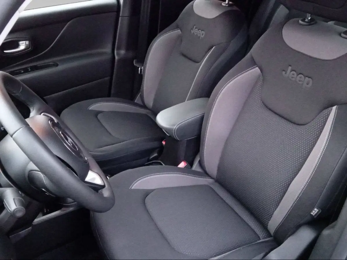 Jeep Renegade usata a Livorno (8)