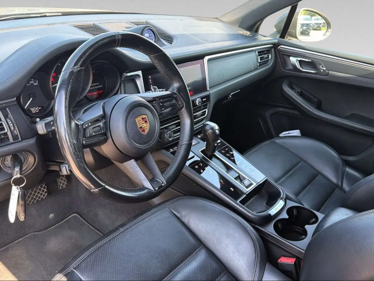 Porsche Macan usata a Pisa (14)