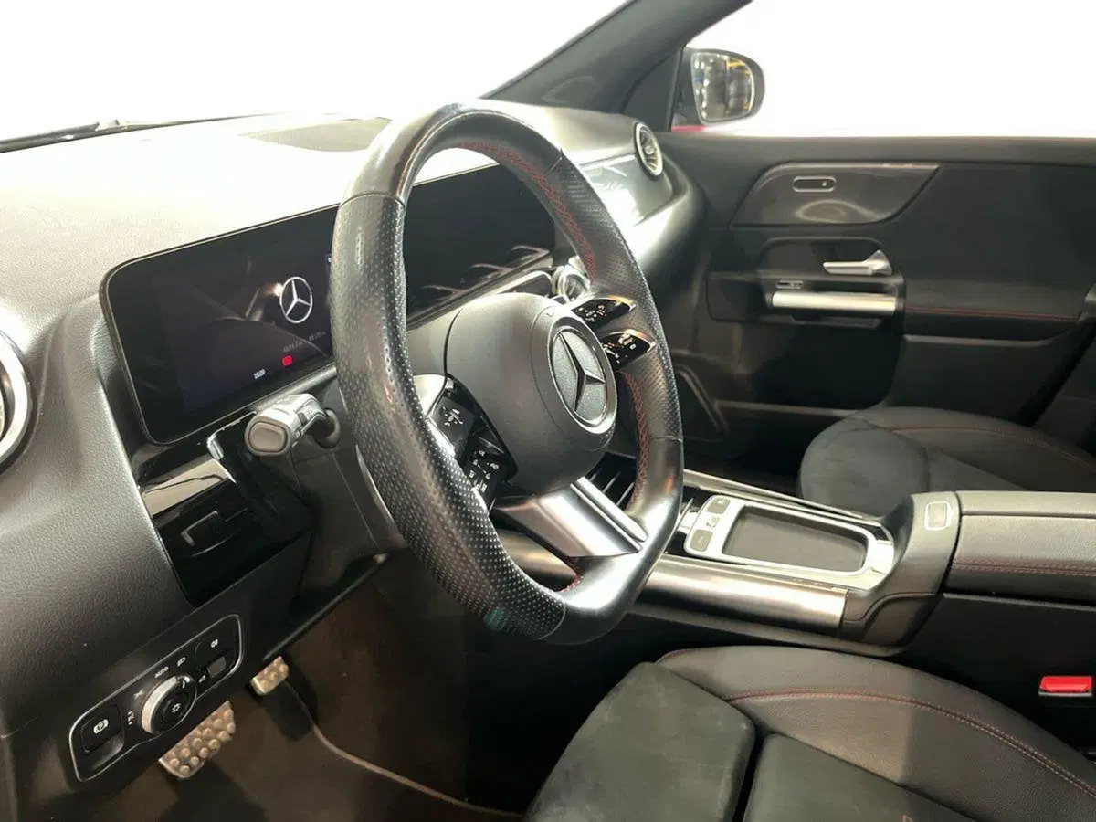 Mercedes-Benz GLA SUV usata a Taranto (7)