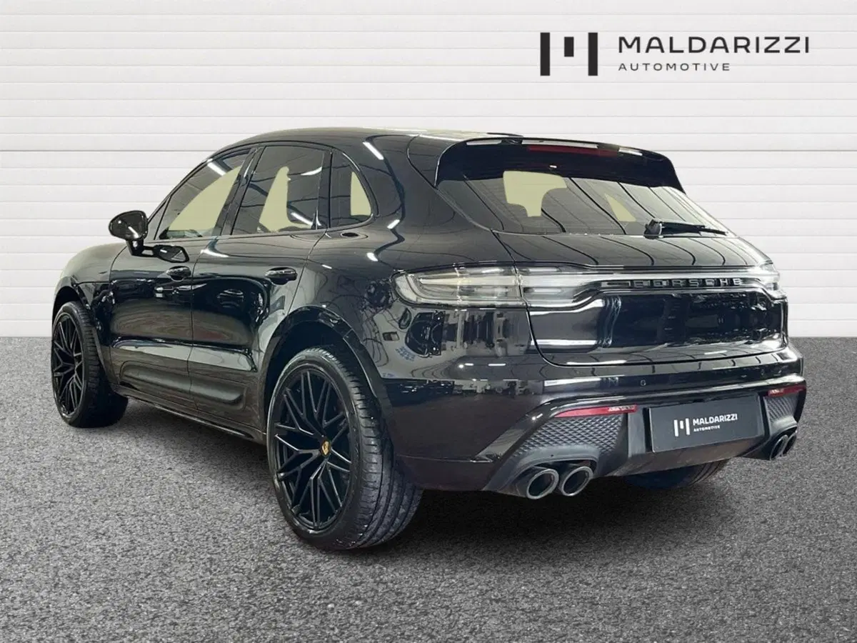 Porsche Macan usata a Bari (4)