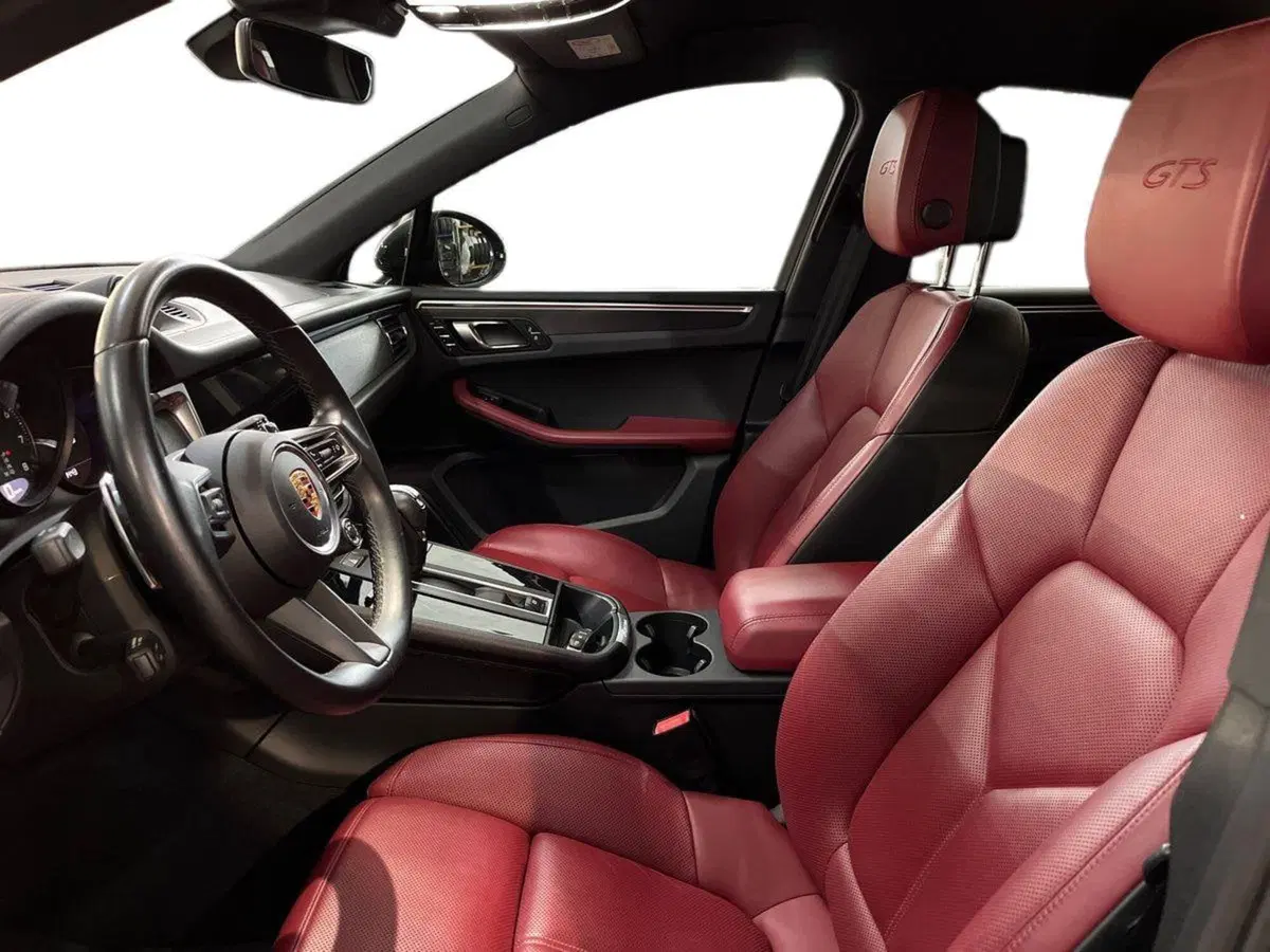 Porsche Macan usata a Bari (7)