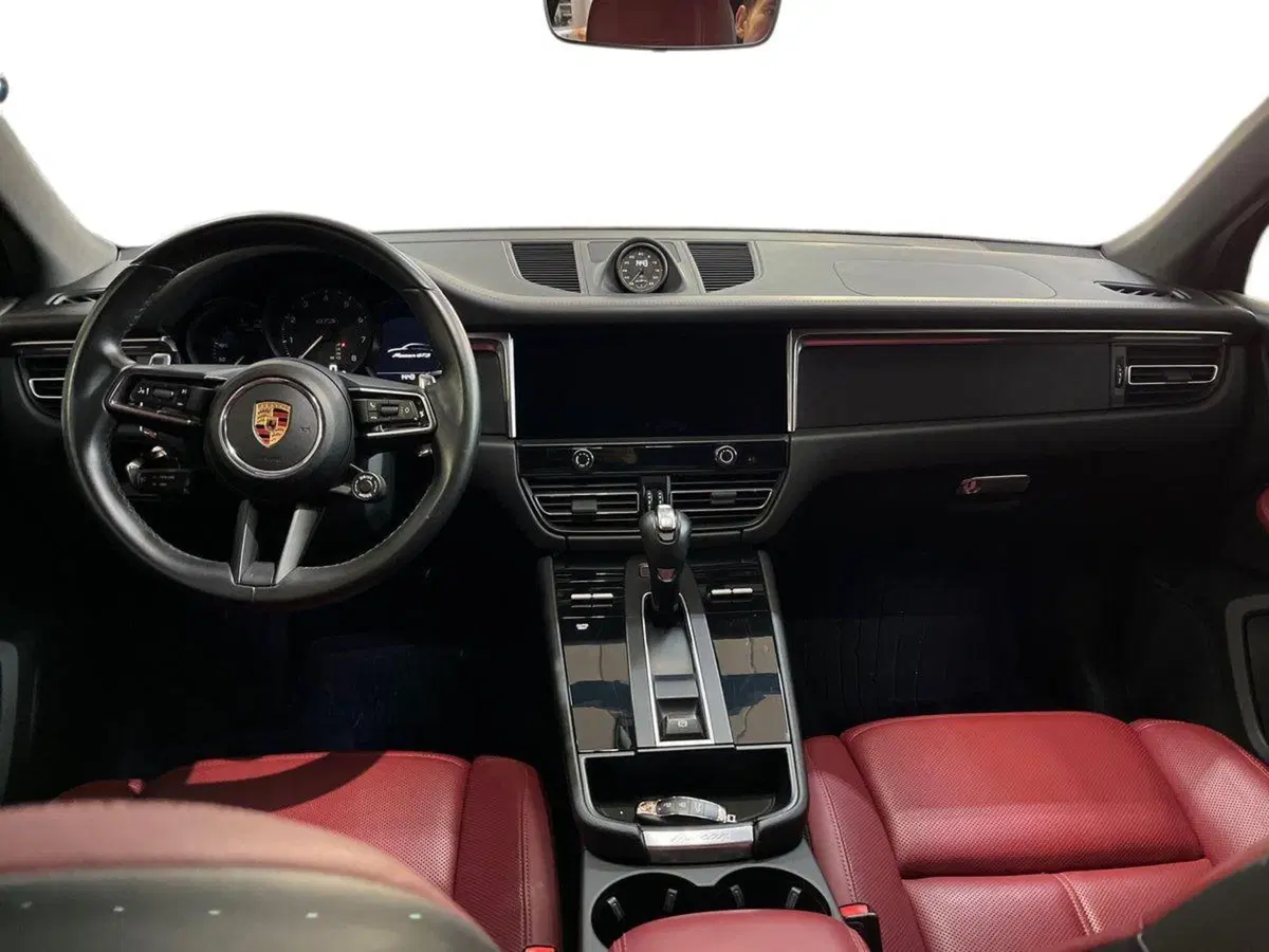 Porsche Macan usata a Bari (8)