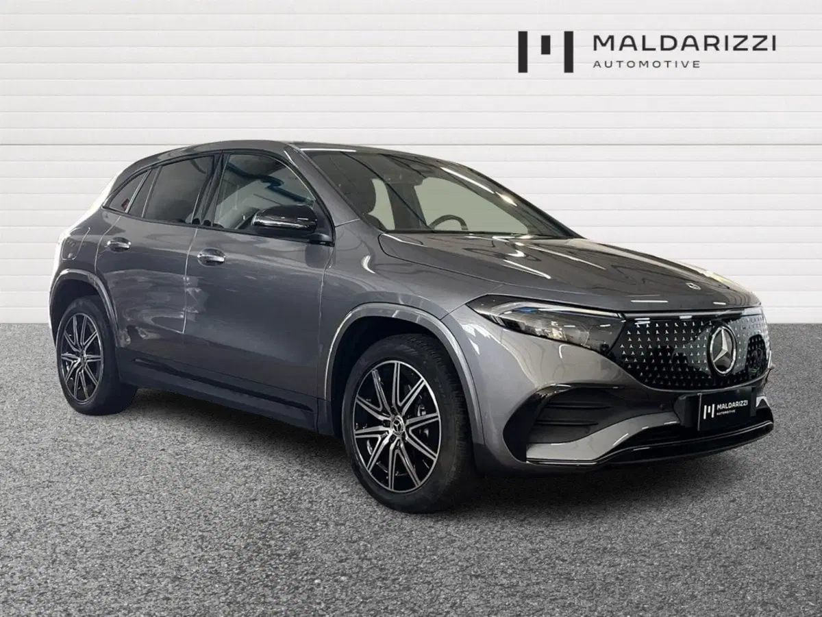 Mercedes-Benz EQA usata a Bari