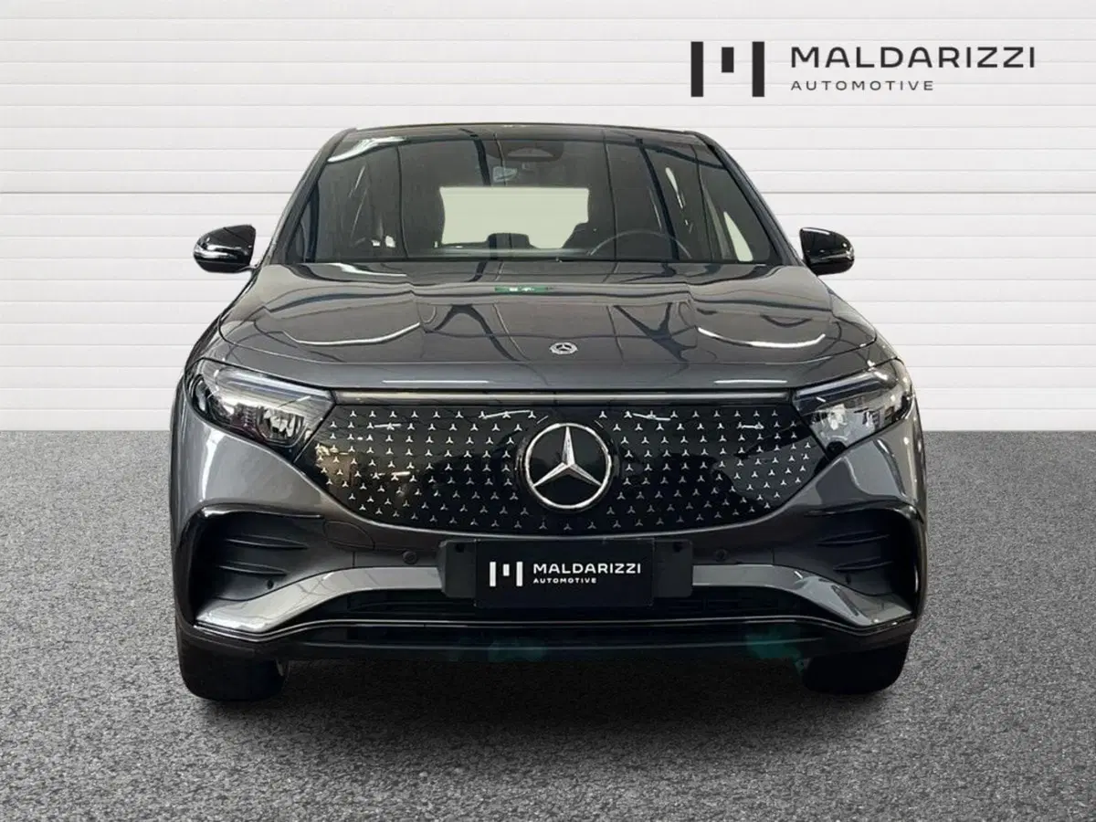 Mercedes-Benz EQA usata a Bari (2)