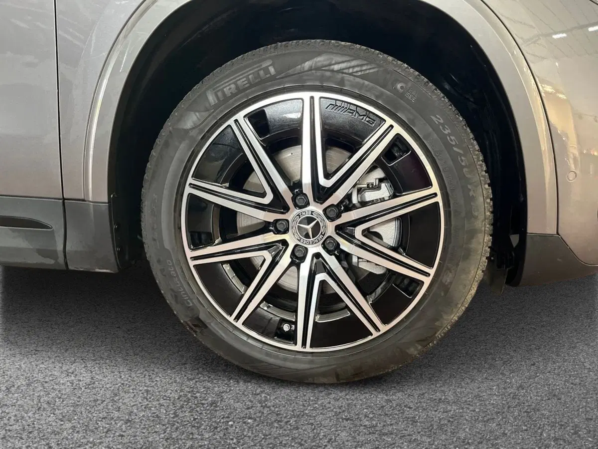 Mercedes-Benz EQA usata a Bari (6)