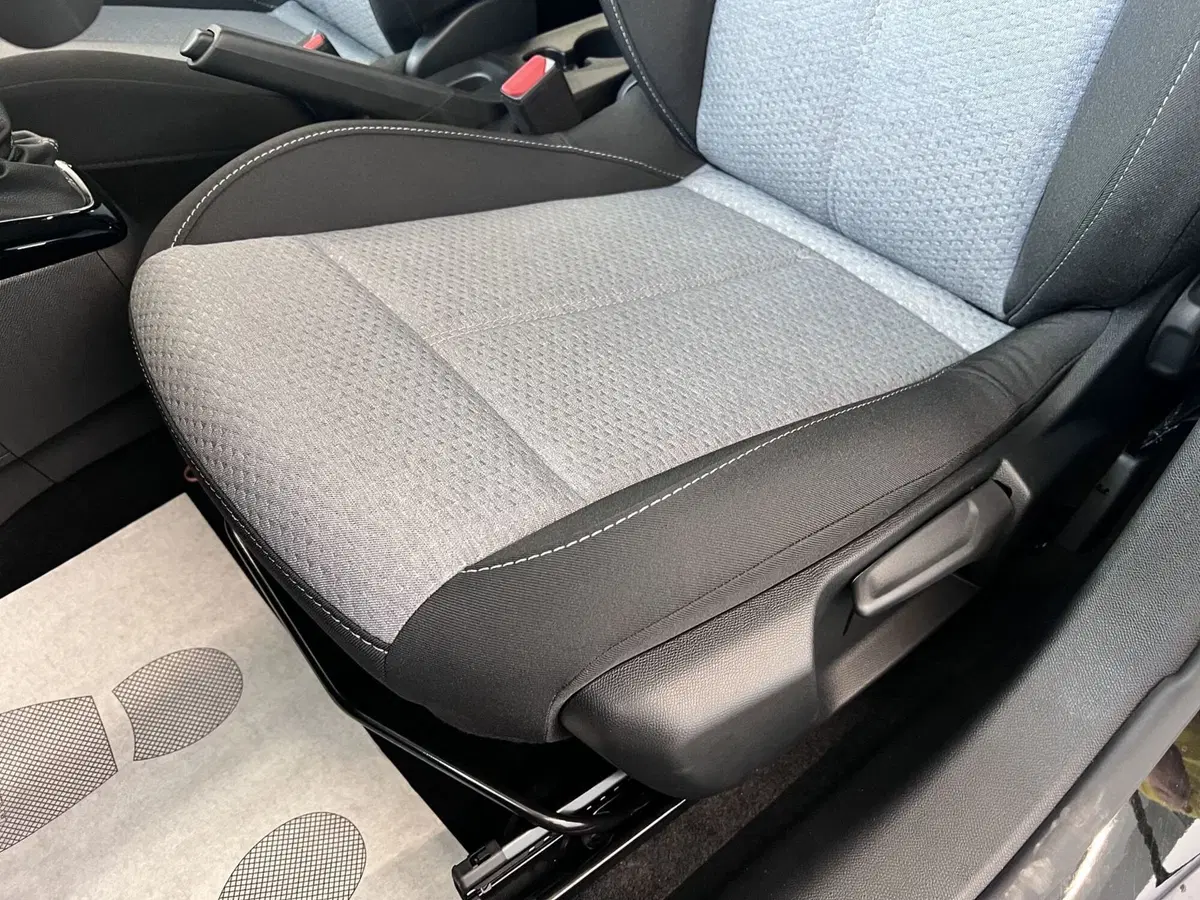 Opel Corsa nuova a Bari (14)