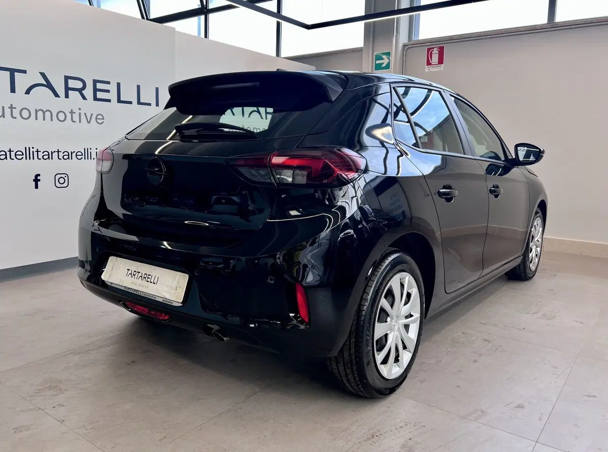Opel Corsa nuova a Bari (6)