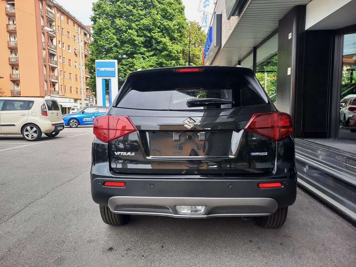 Suzuki Vitara nuova a Milano (5)