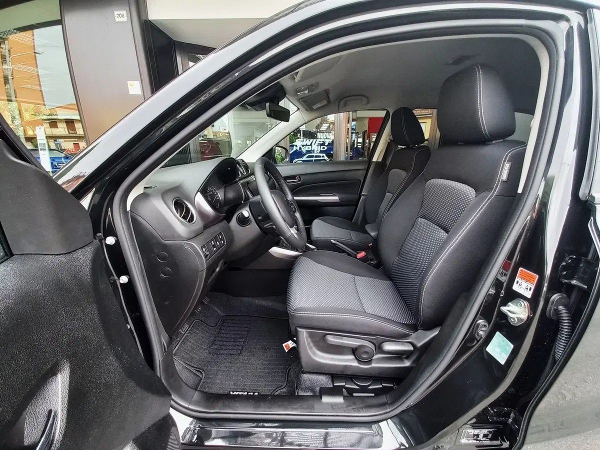 Suzuki Vitara nuova a Milano (6)