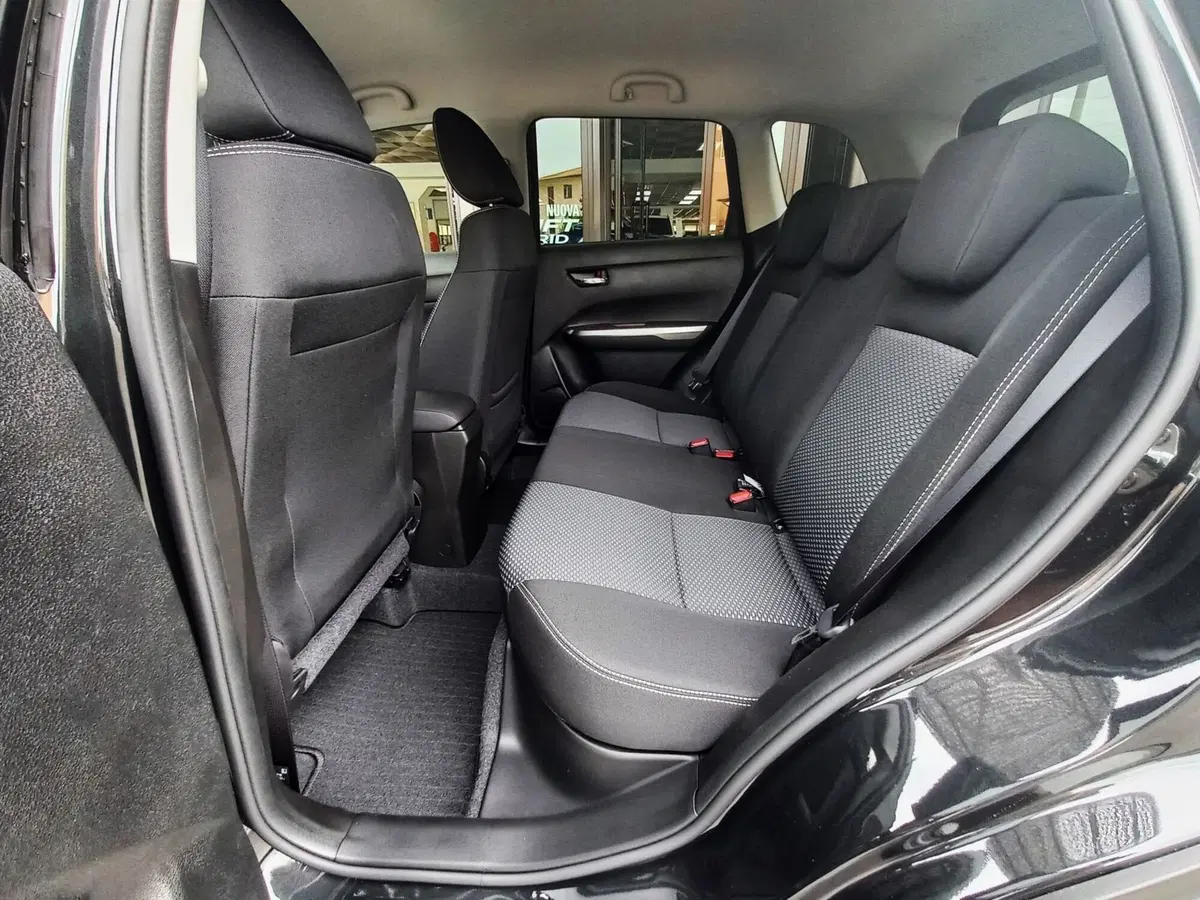 Suzuki Vitara nuova a Milano (7)