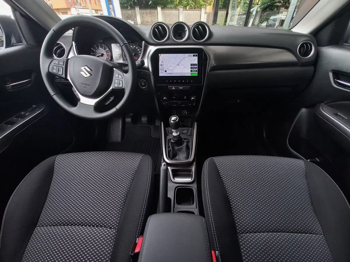 Suzuki Vitara nuova a Milano (8)