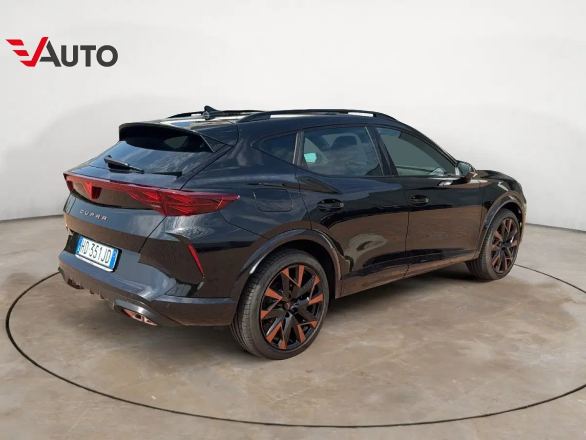 Cupra Formentor nuova a Vercelli (6)