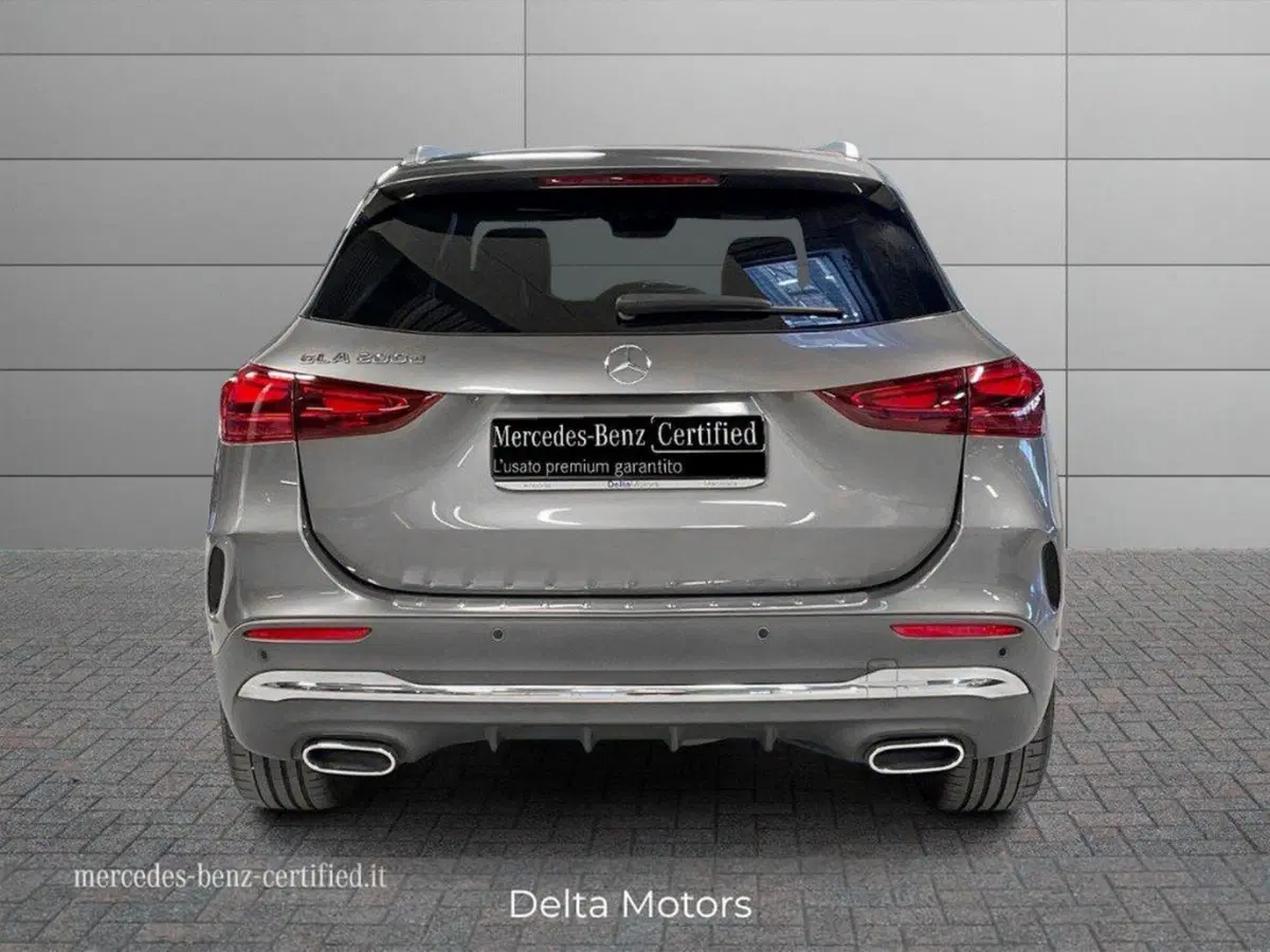 Mercedes-Benz GLA SUV usata a Rimini (4)