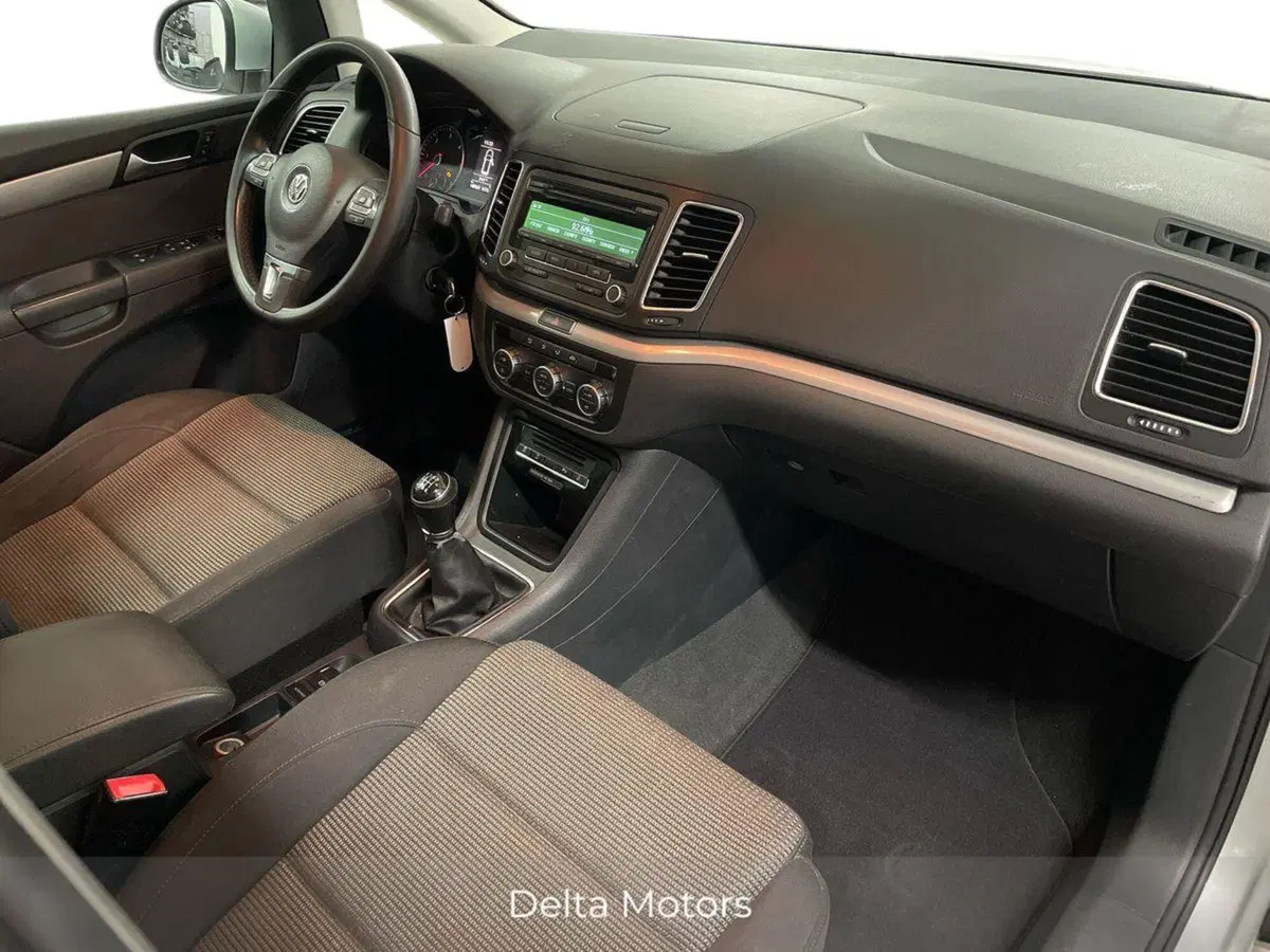 Volkswagen Sharan usata a Macerata (12)