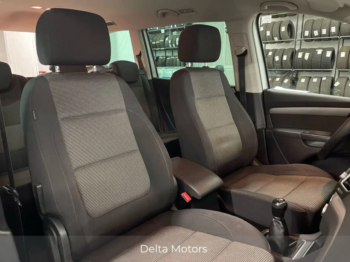 Volkswagen Sharan usata a Macerata (14)