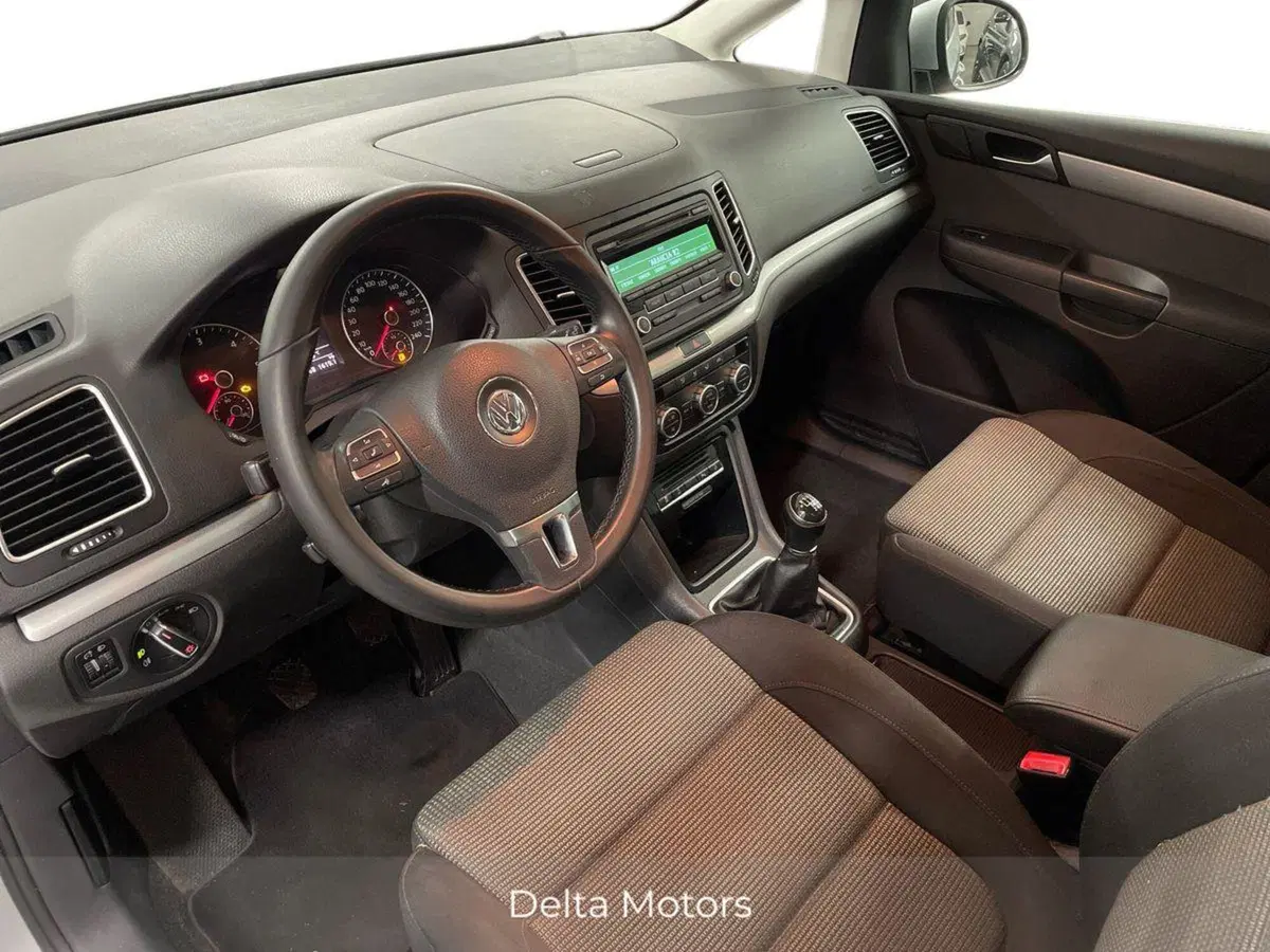 Volkswagen Sharan usata a Macerata (16)