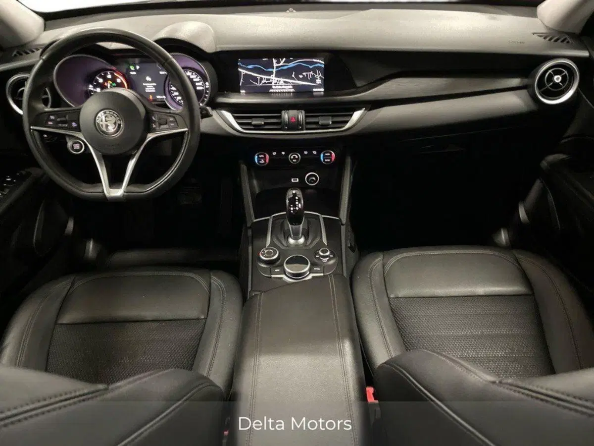 Alfa Romeo Stelvio usata a Macerata (10)