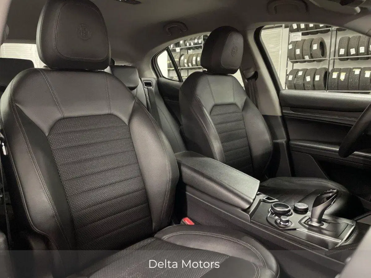 Alfa Romeo Stelvio usata a Macerata (14)