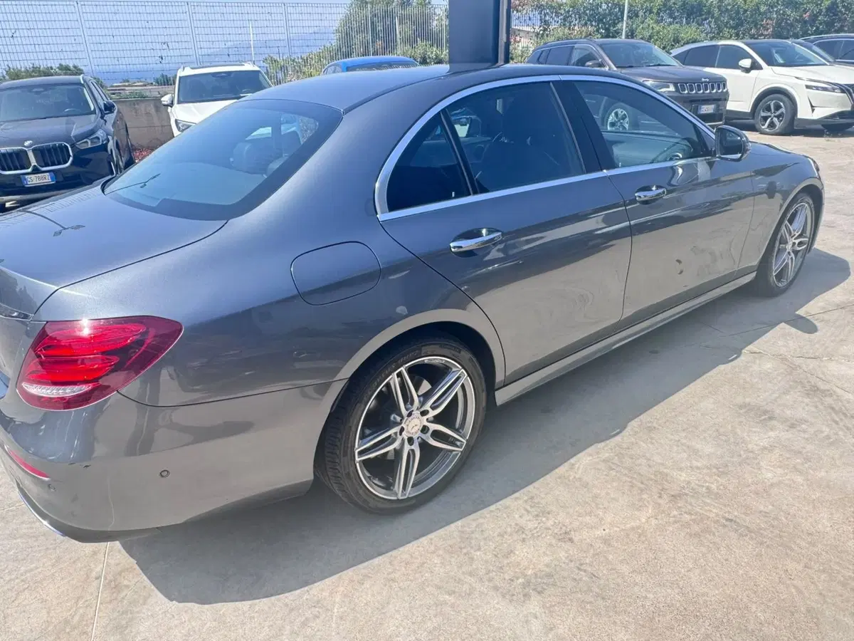 Mercedes-Benz Classe E usata a Messina (4)