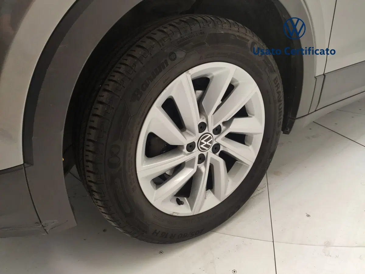 Volkswagen T-Cross usata a Avellino (10)