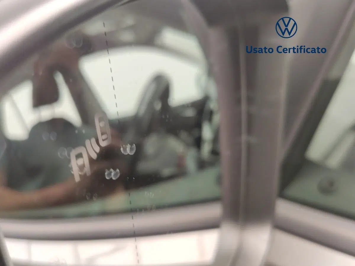Volkswagen T-Cross usata a Avellino (13)