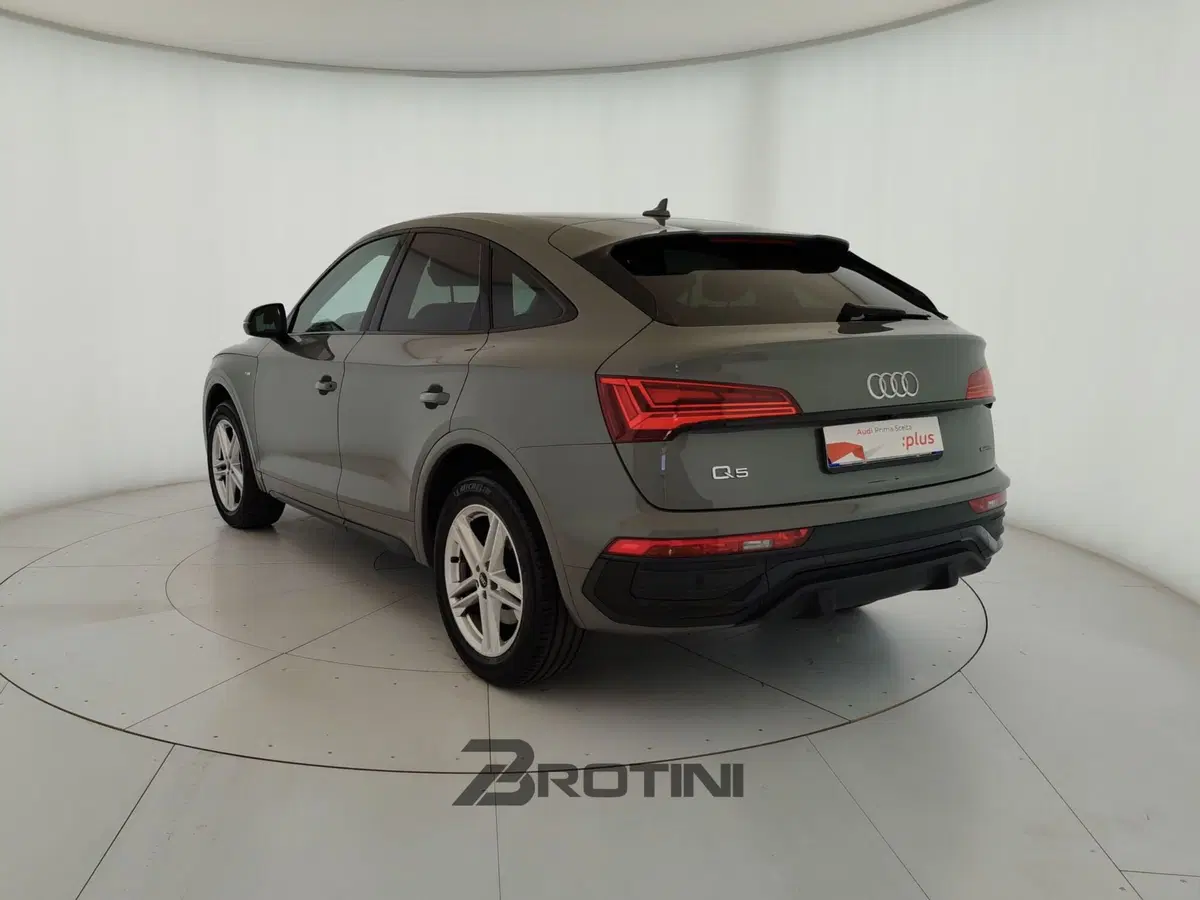 Audi Q4 Sportback usata a Massa-Carrara (2)