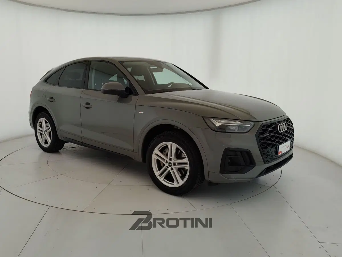Audi Q4 Sportback usata a Massa-Carrara (4)