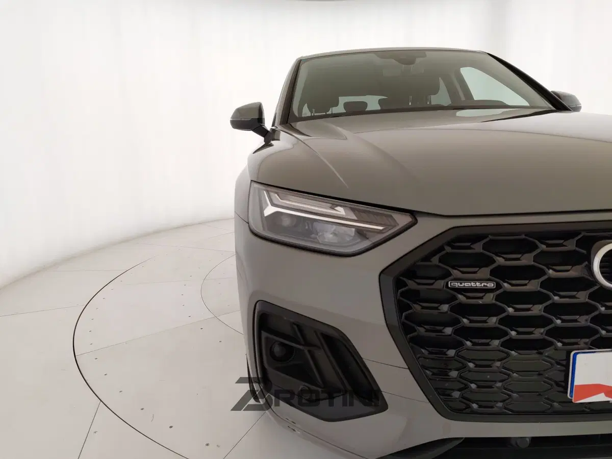 Audi Q4 Sportback usata a Massa-Carrara (5)