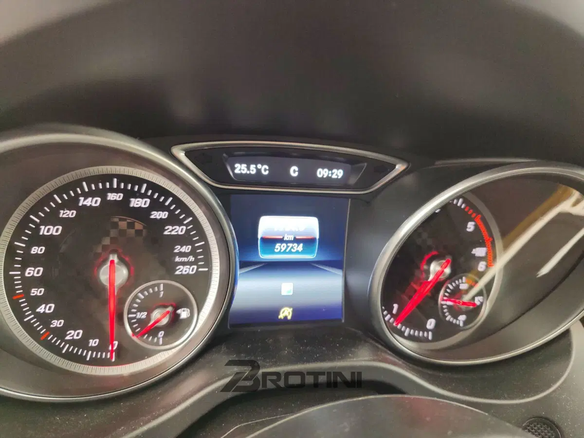 Mercedes-Benz Classe A usata a Massa-Carrara (16)