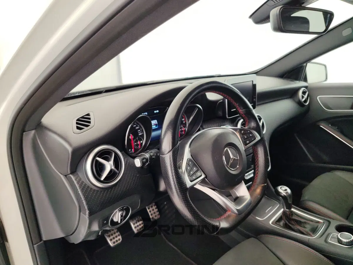 Mercedes-Benz Classe A usata a Massa-Carrara (8)