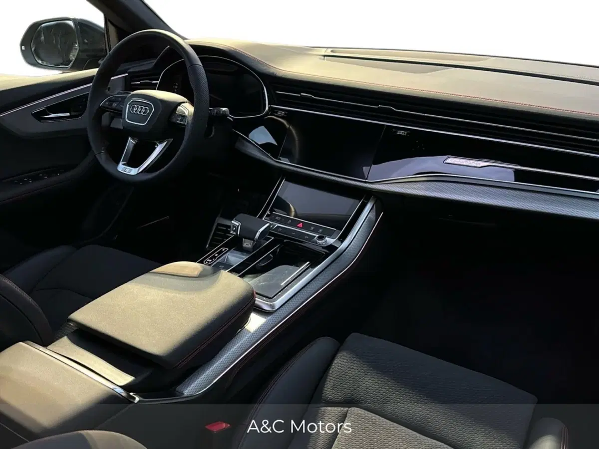 Audi Q8 usata a Napoli (9)