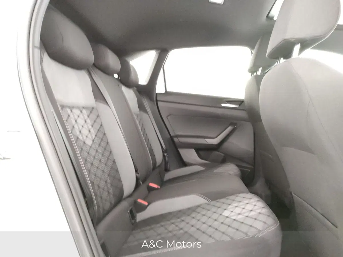 Volkswagen Taigo usata a Napoli (11)