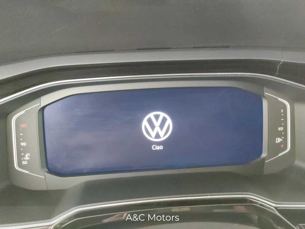 Volkswagen Taigo usata a Napoli (12)