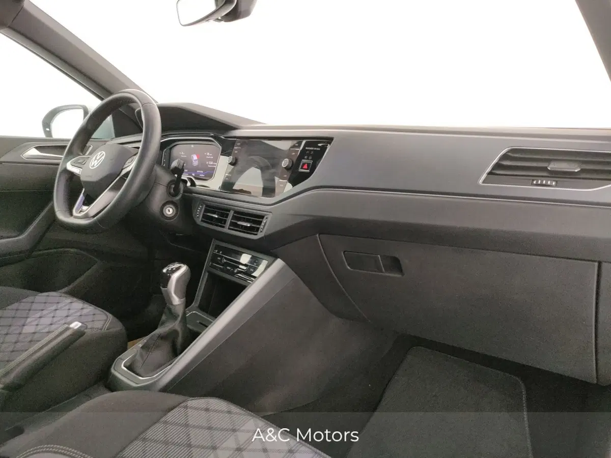 Volkswagen Taigo usata a Napoli (7)