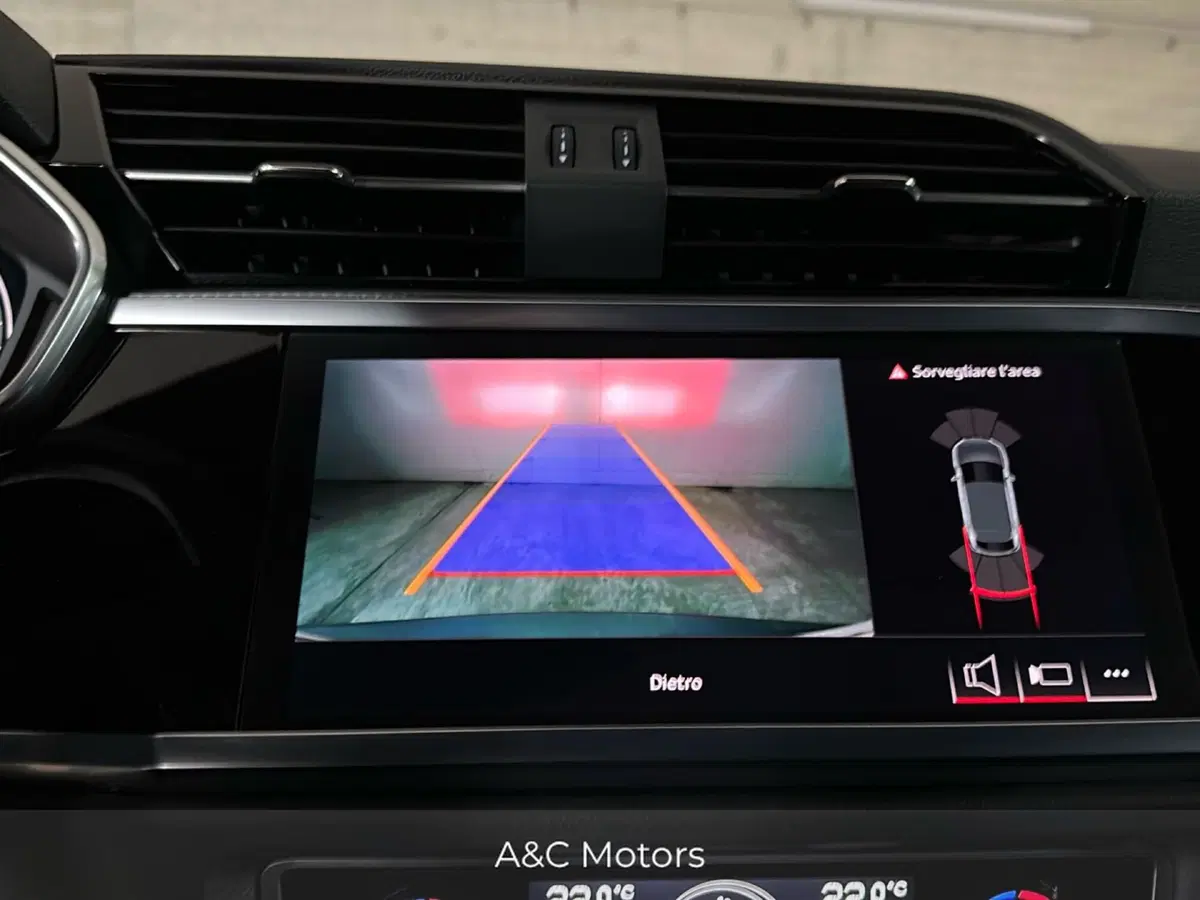 Audi Q3 Sportback usata a Caserta (14)