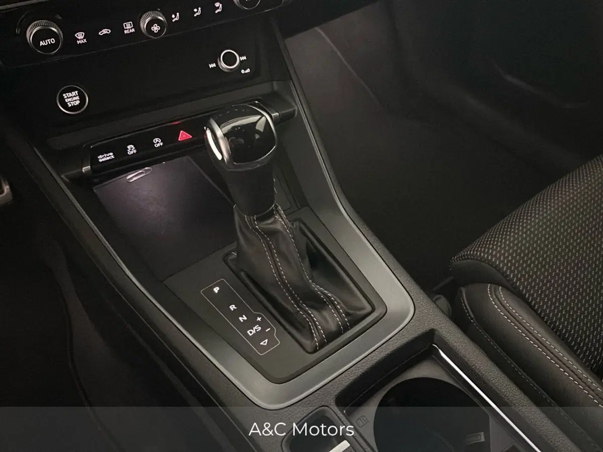 Audi Q3 Sportback usata a Caserta (16)