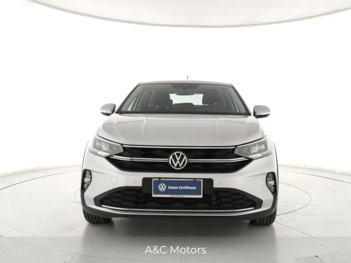Volkswagen Taigo usata a Napoli (2)