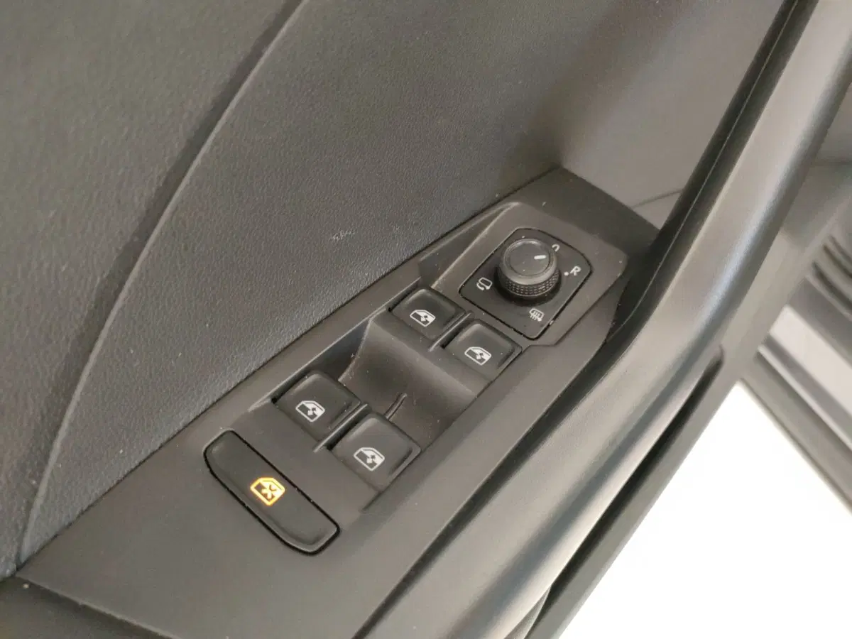 Volkswagen T-Cross usata a Napoli (15)