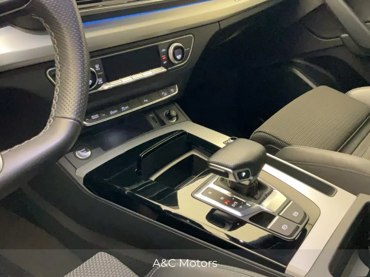 Audi Q5 Sportback usata a Caserta (11)