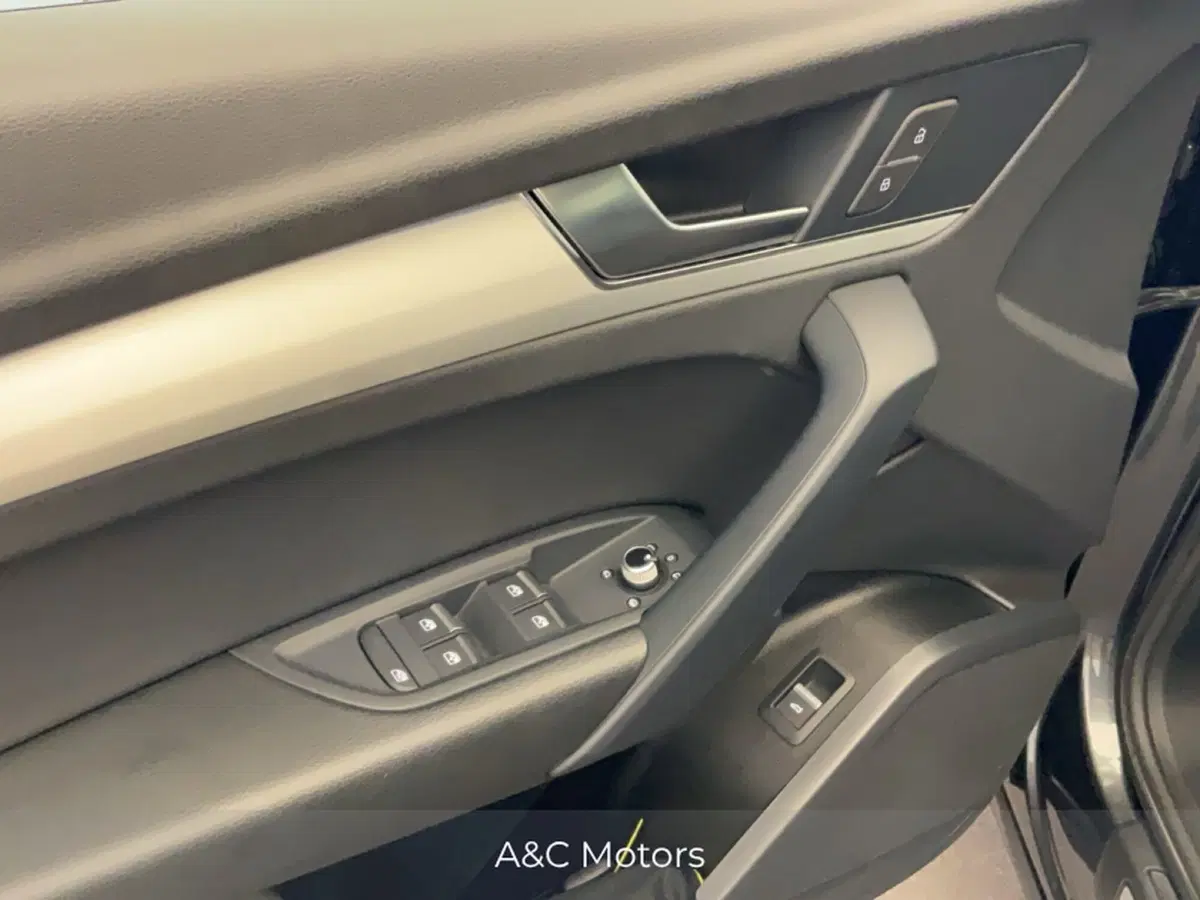 Audi Q5 Sportback usata a Caserta (17)