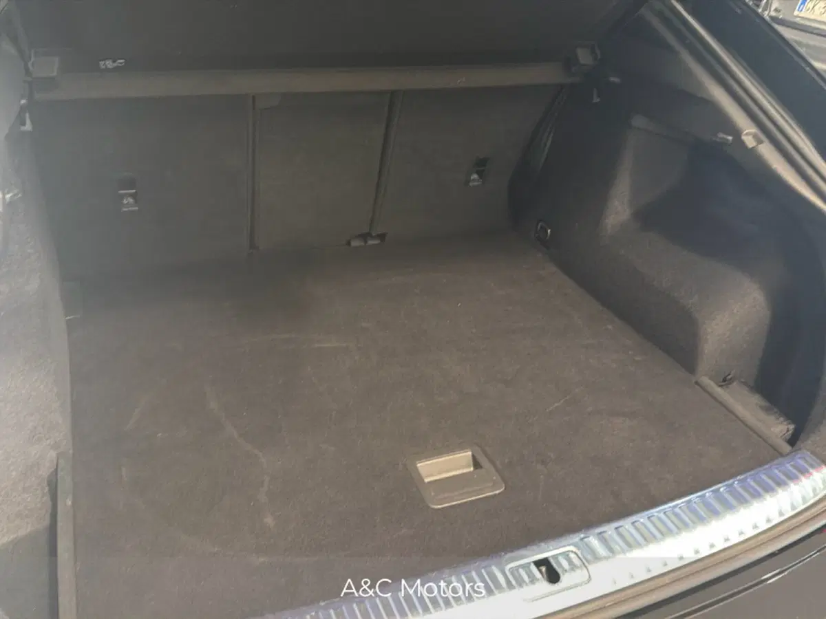 Audi Q3 Sportback usata a Napoli (17)