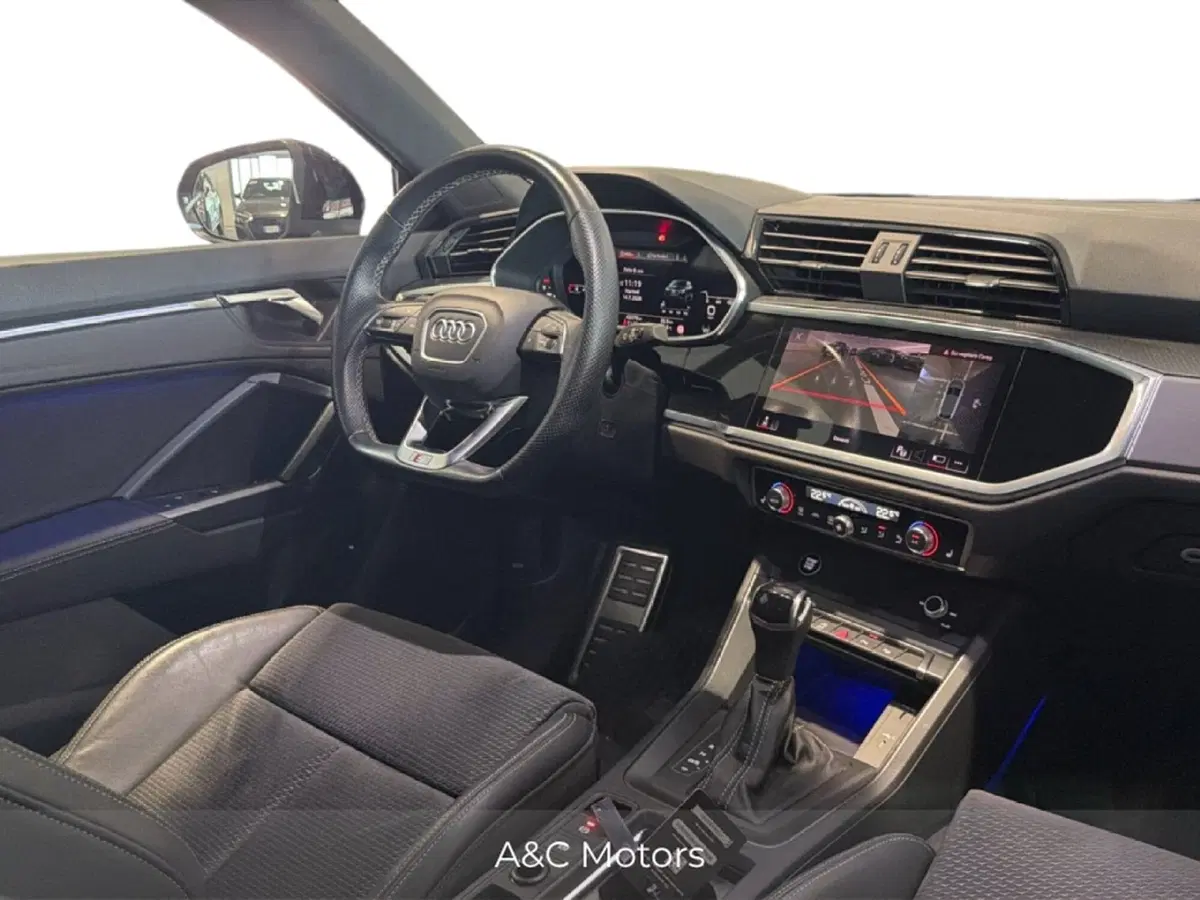 Audi Q3 Sportback usata a Napoli (8)