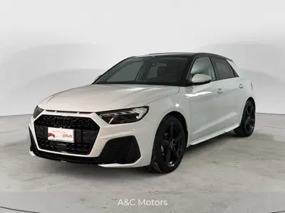 Audi A1 Sportback 25 TFSI S tronic Identity Black del 2025 usata a Casagiove