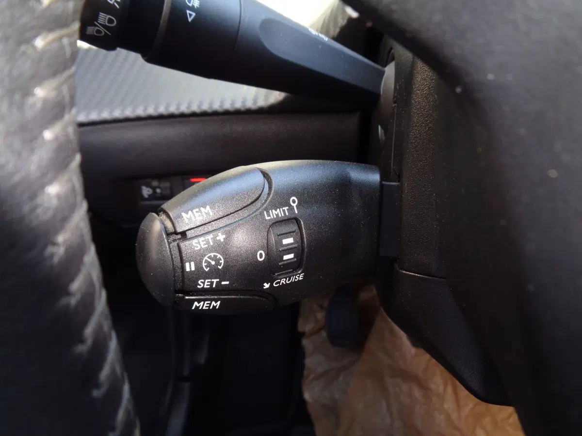 Peugeot 208 usata a Treviso (17)
