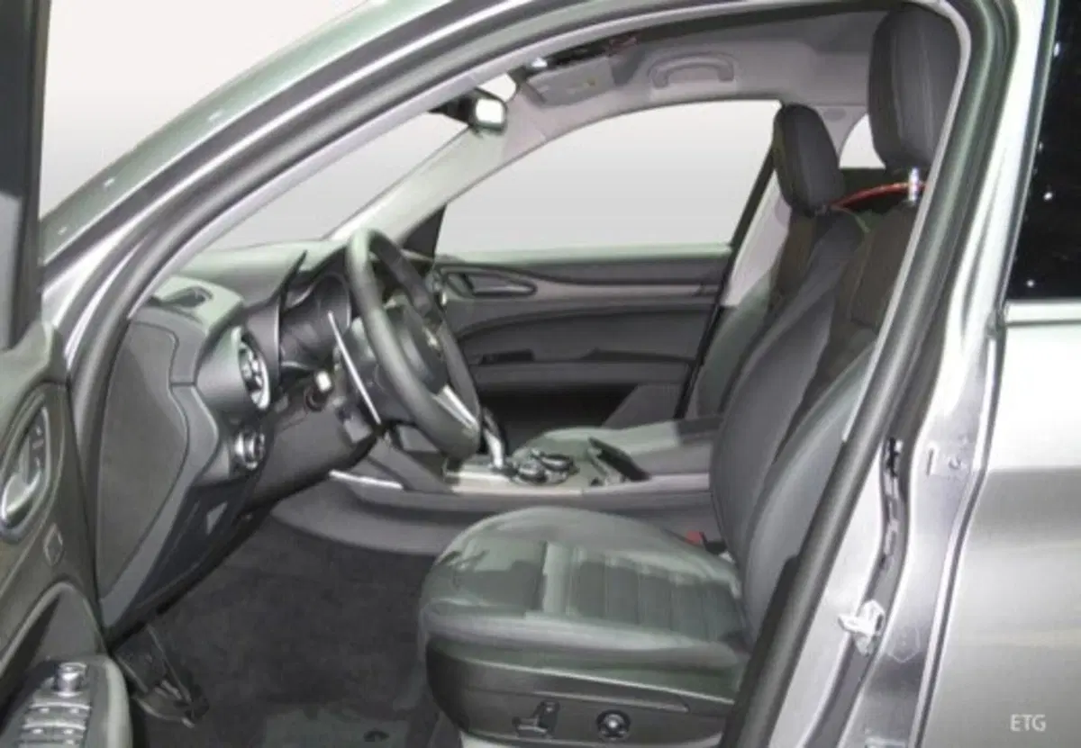 Alfa Romeo Stelvio usata a Palermo (10)