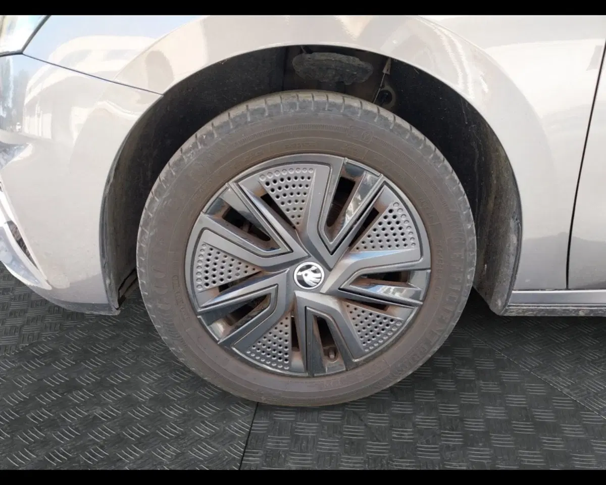 Skoda Fabia usata a Bologna (13)