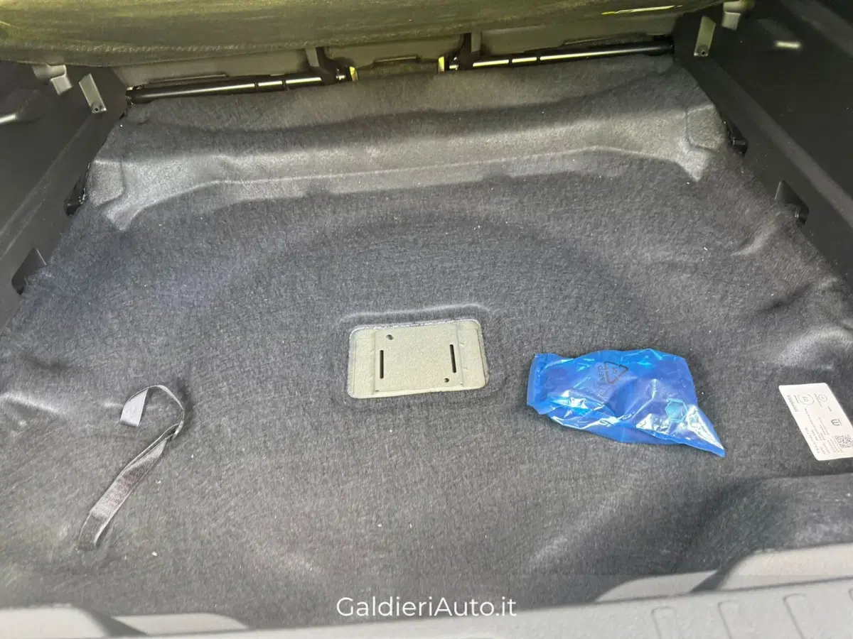 Jeep Compass nuova a Salerno (14)