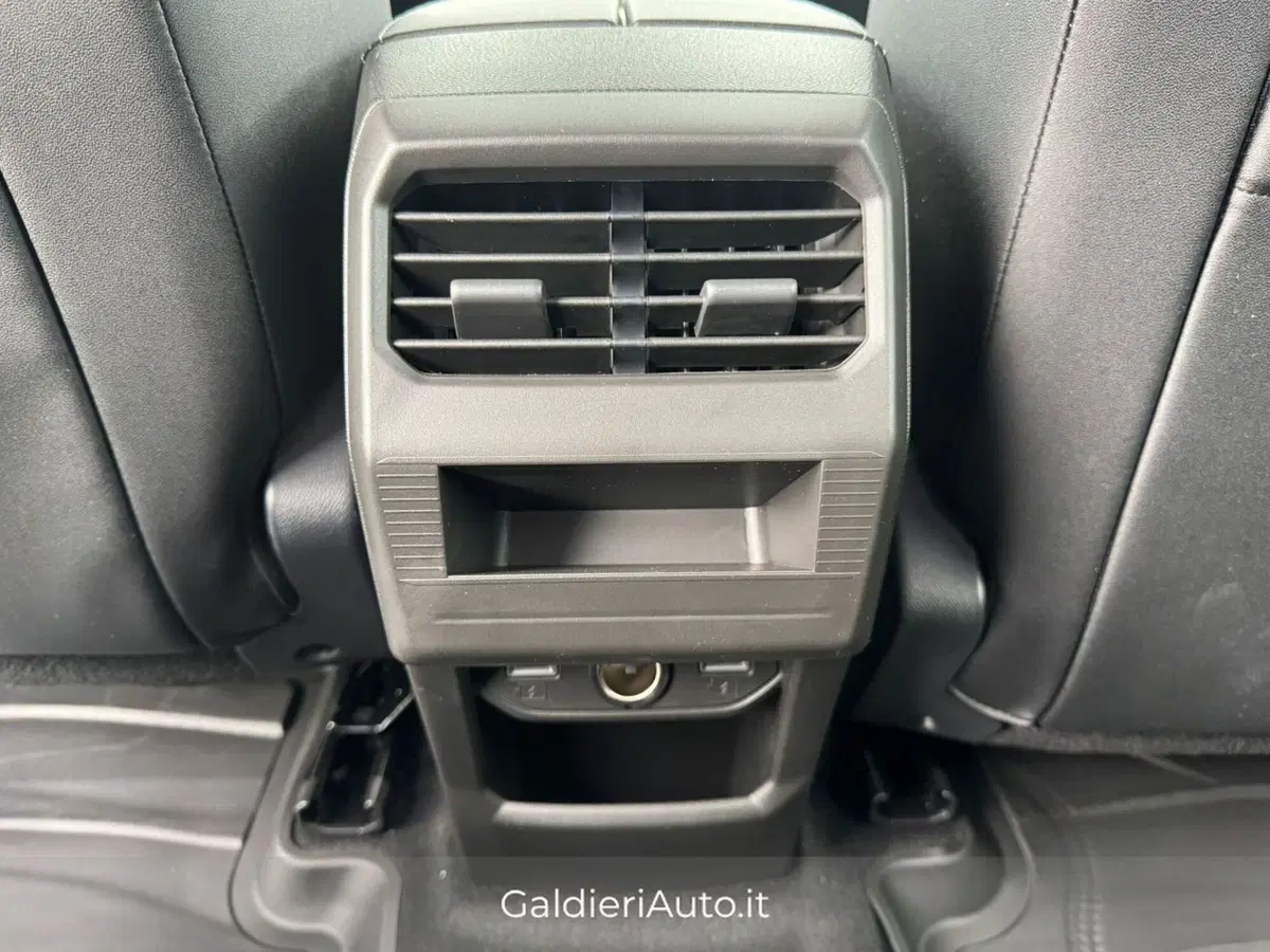 Jeep Compass nuova a Salerno (18)