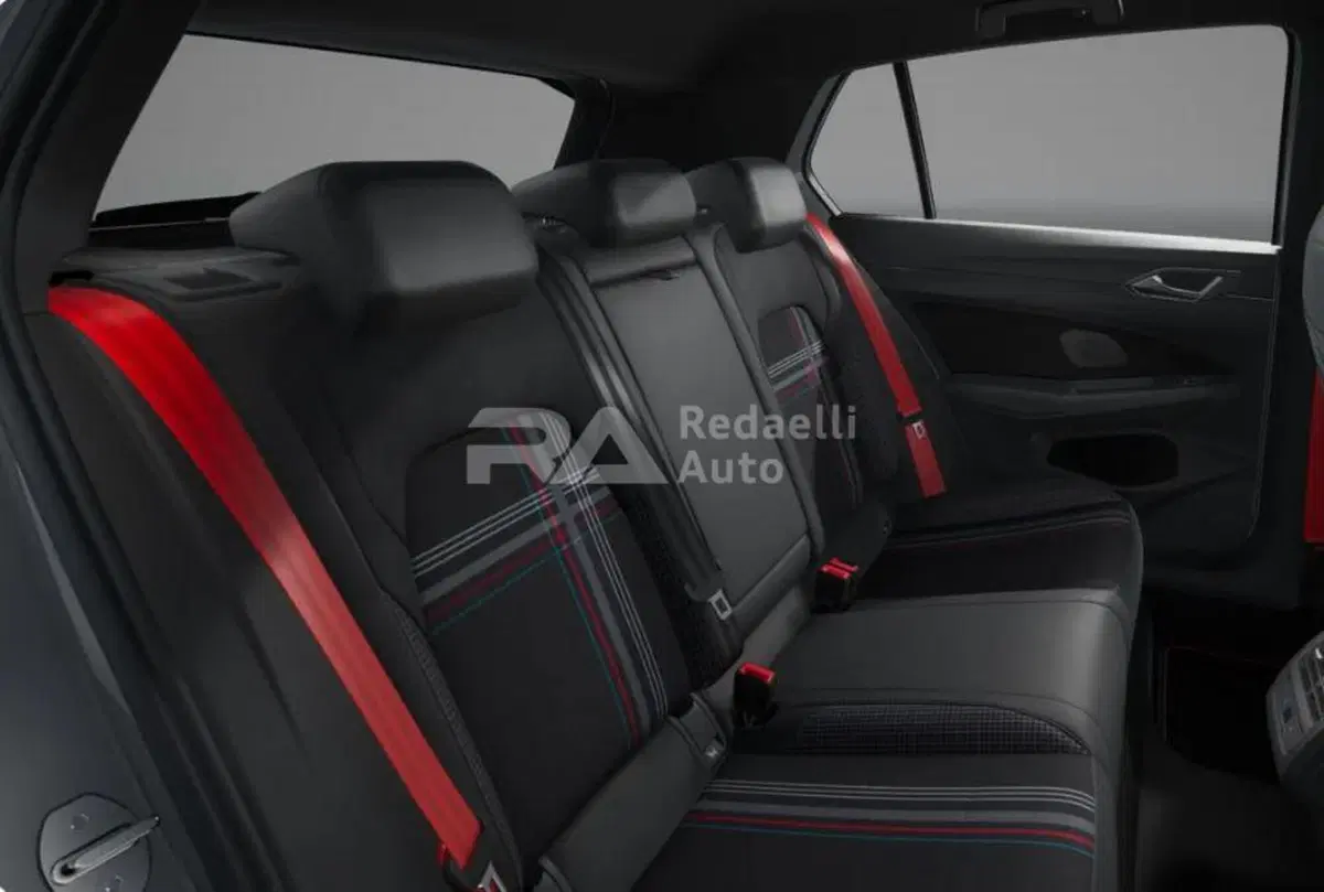 Volkswagen Golf nuova a Lecco (9)