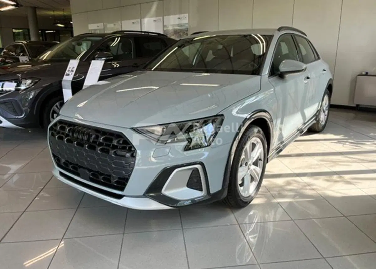 Audi A3 Sportback nuova a Lecco (2)